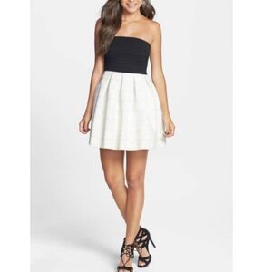 Dee Elle Nordstrom Strapless Black Cream Fit & Flare cocktail Dress Size M